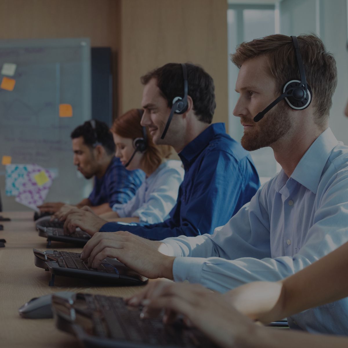 Operadores Bilingües para call center